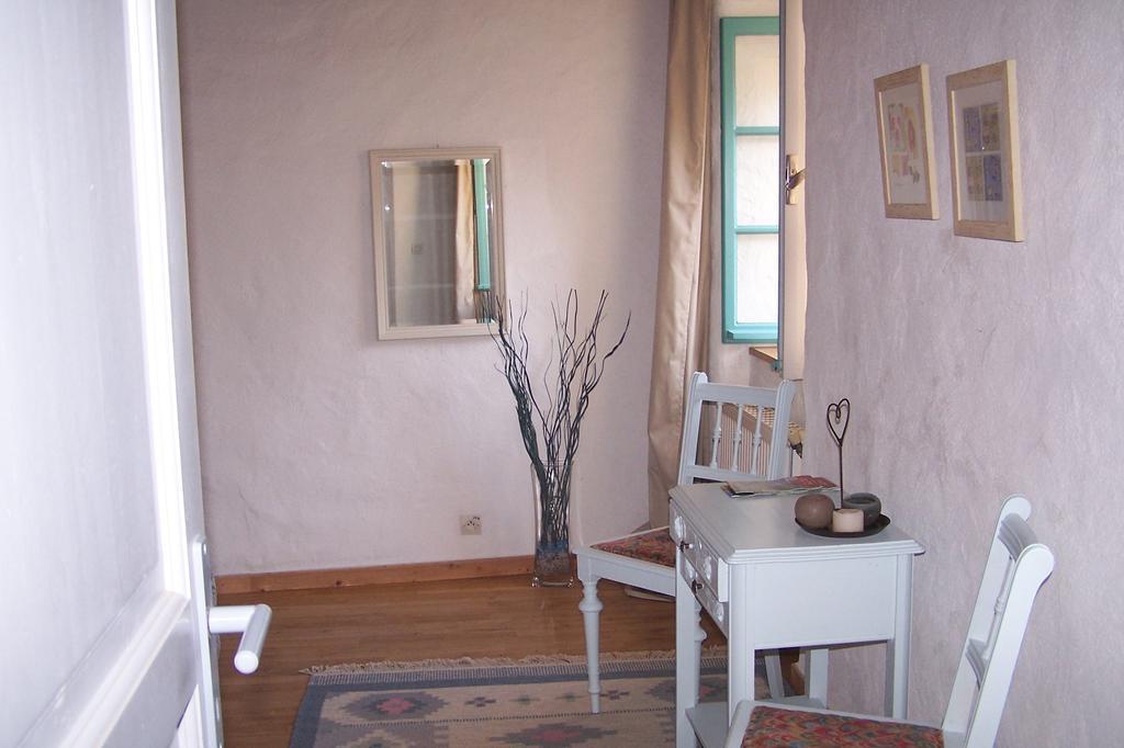 Salomony Chambre D'Hotes Marcols-les-Eaux Habitación foto